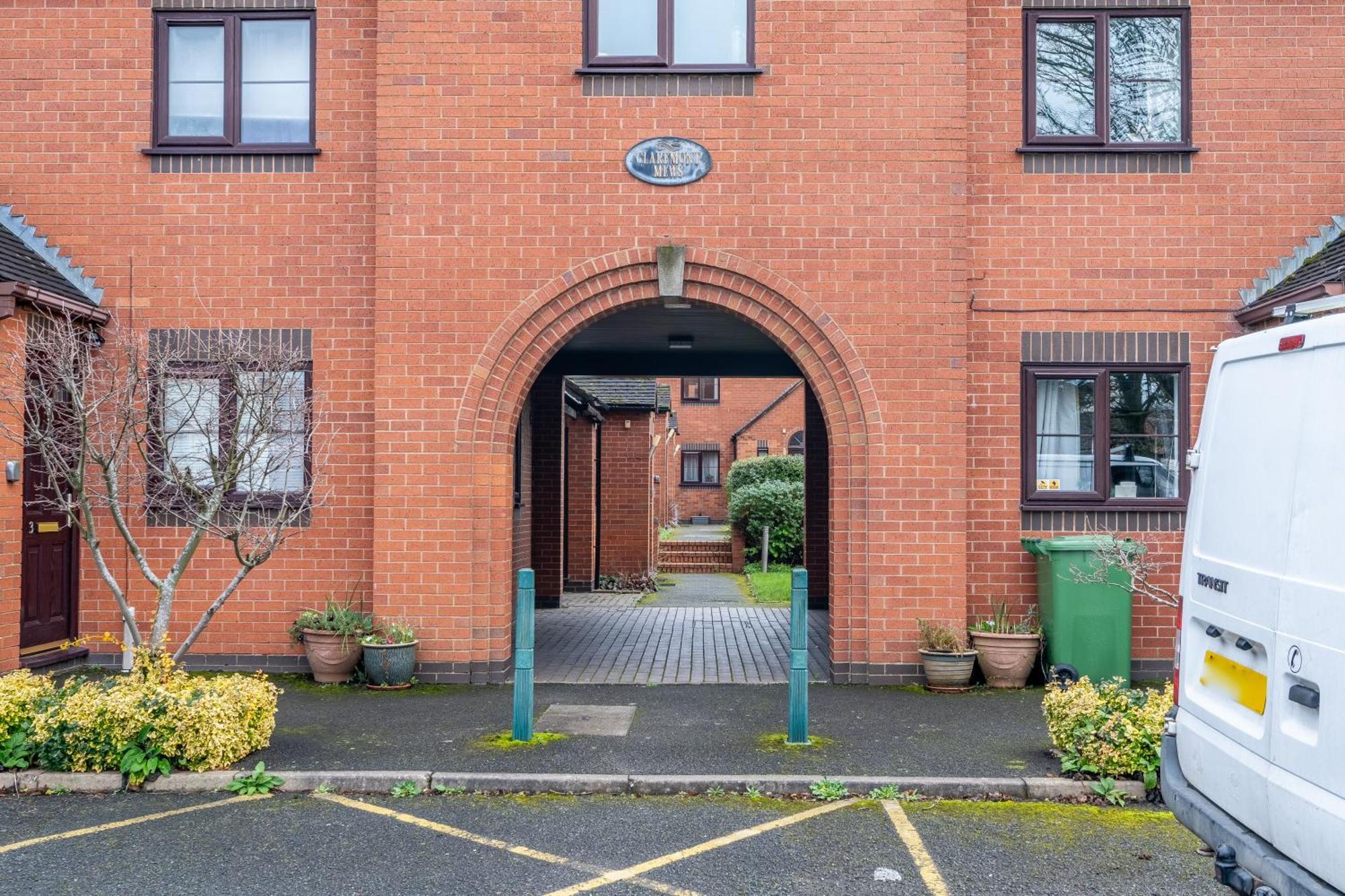 וולינגטון Modern Studio Flat In Wellington, Telford מראה חיצוני תמונה