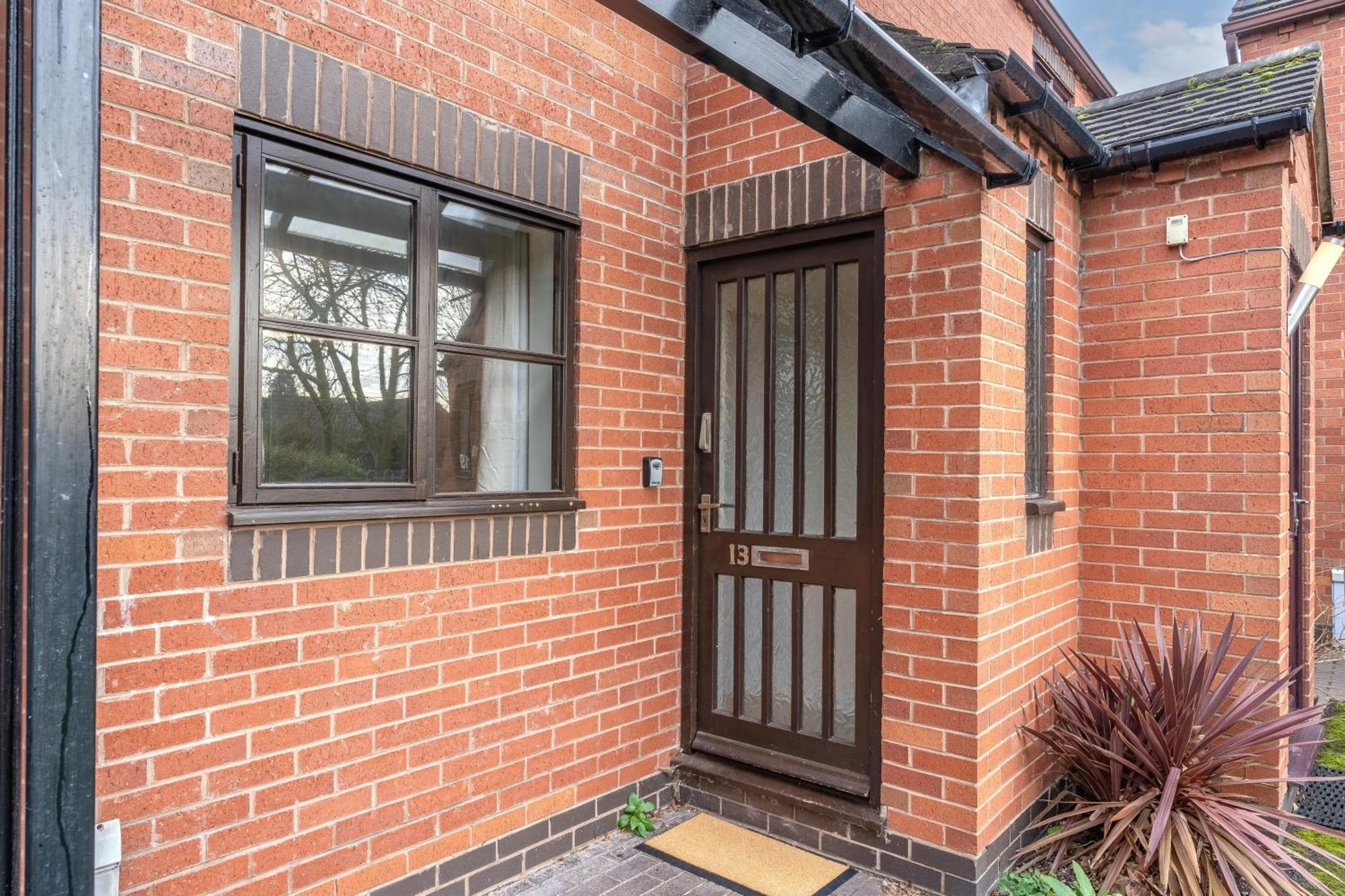 וולינגטון Modern Studio Flat In Wellington, Telford מראה חיצוני תמונה